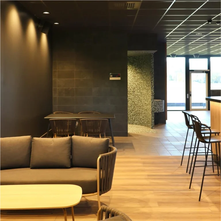 Sittgrupp i Malung-Sälens simhall